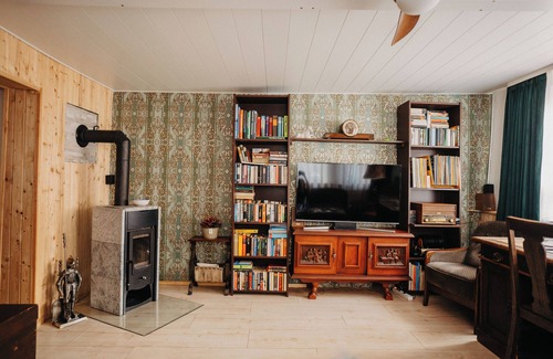 Edenkoben Apartment | Romantische Ferienwohnung mit Whirlpool an der Südliche Weinstraße