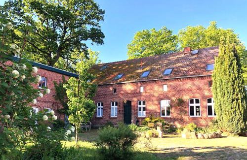 Muritz Apartment | Romantische Ferienwohnung Unter den Linden