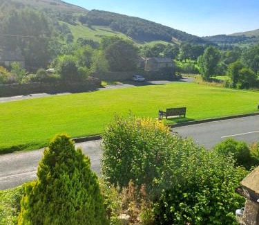 Buckden Bed & Breakfast | Romany Cottage B&B