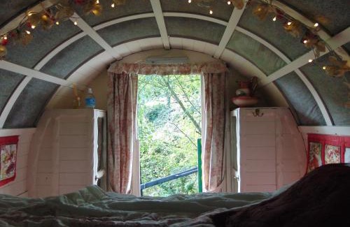 Rhydlewis House | Romany Wagon & Cwtch