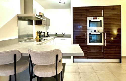 La Madeleine Apartment | ROMARIN GARES, F3 chic in a quiet area very close to Lille train stations