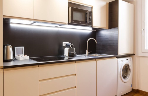 Prati Apartment | Rome Boutique Apartments with terrace, whirlpool in room, central.