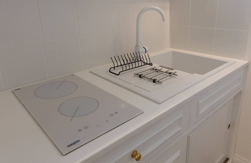 Roman Ghetto House | Rome In Suite, is a holiday home located in the historic center of Rome.