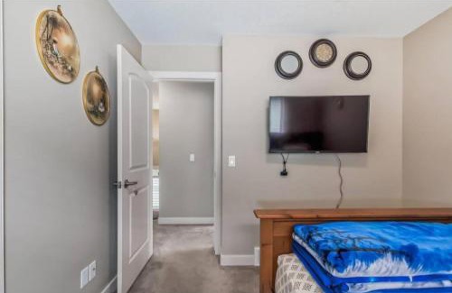 Southwest Calgary House | Rome, Sweet Home