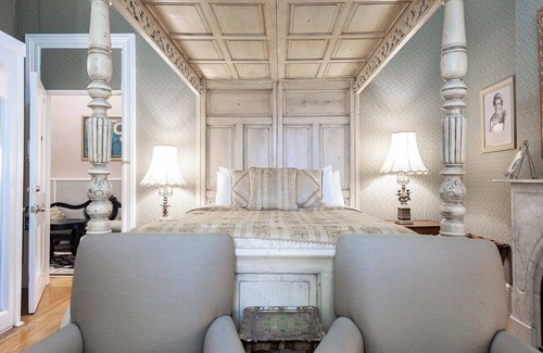 Stratford Apartment | Romeo and Juliet Stone Maiden Inn