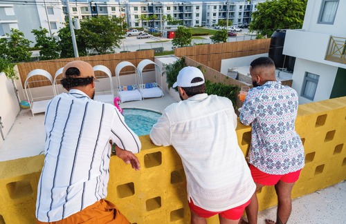 Puerta de Tierra Apartment | Romeo Gay Hotel