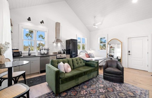 Historic Ybor House | Romeo & Julieta | 2 Epic Studios, Steps to 7th Ave