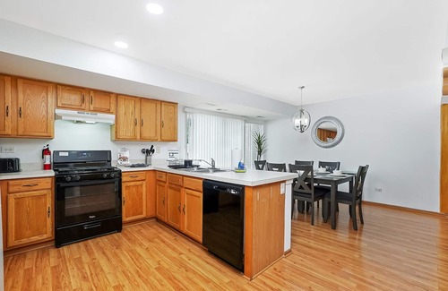 Romeoville House | Romeoville Rental - Harmony