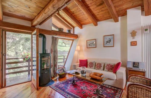 Cesana Torinese Apartment | Romito Lodge Apartment Mountain Retreat - Happy Rentals