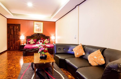 Prachinburi Hotel | Rommai At Home