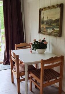 Isfjorden House | Romsdalseggen Camping
