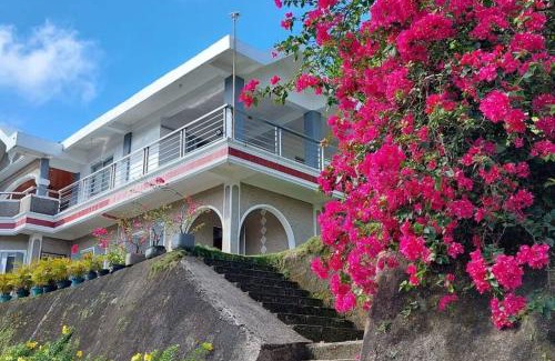 Bato House | Romytt White House