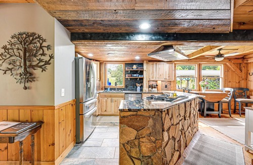 Ronda House | Ronda Home w/Hot Tub + Fire Pit, Near Wineries!