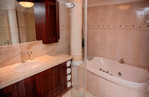 Margate Beach Apartment | RONDEVOUX PENTHOUSE