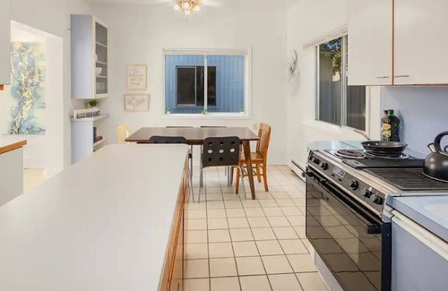 Greenwood House | Roof Patio, Huge BackYard, 2 Bed 2 bath, Blueridge