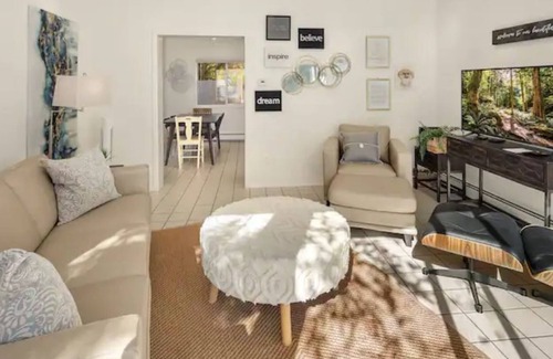 Greenwood House | Roof Patio, Huge BackYard, 2 Bed 2 bath, Blueridge