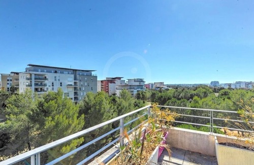La Lironde Apartment | Roof terrace apartment 120m2 Duplex ideally located near center and Beaches
