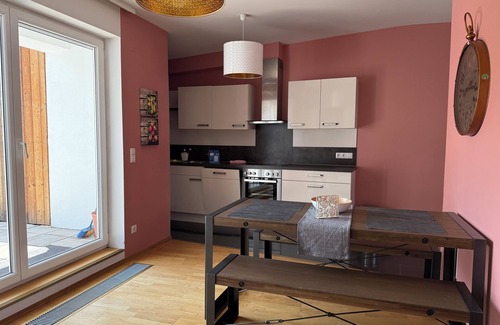 Favoriten Apartment | Roof terrace apartment near Reumannplatz (subway)