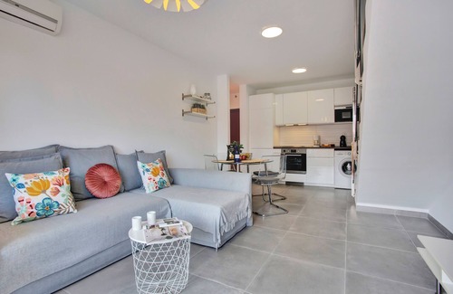 Puerto de Guimar Apartment | ROOF TERRACE WITH POOL NEAR BEACH