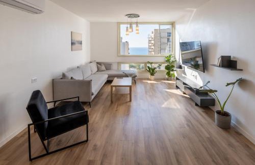 Netanya Apartment | Roof Top 3 Floors