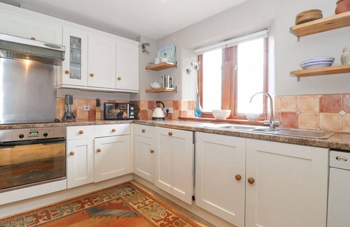 Hawes Cottage | ROOFSTONES COTTAGE, pet friendly, with a garden in Hawes