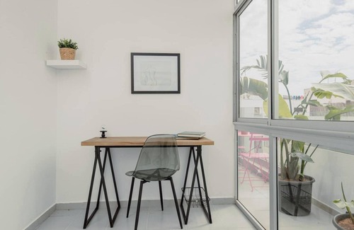 Agdal Apartment | 🌟 Rooftop Apt Near Arribat Center Mall + ☀️ Terrace