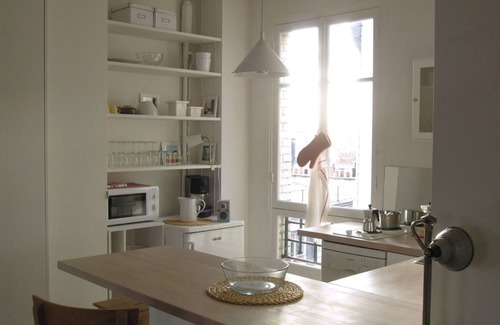 Enfants-Rouges Apartment | Rooftop Apt Terrace Trendy Haut Marais district central Paris 3 rd