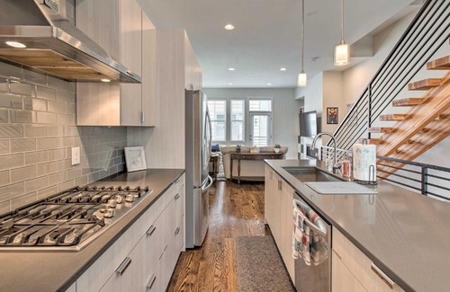 San Rafael House | Rooftop Deck and City Views Denver Abode!