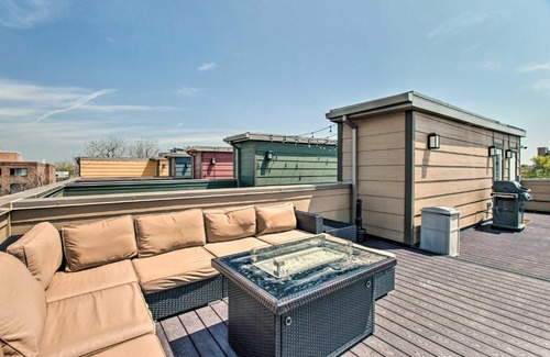San Rafael House | Rooftop Deck and City Views Denver Abode!