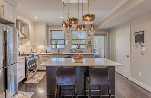Trinidad Apartment | Rooftop Deck Getaway/H St/Union Station/Union Market- Walkable