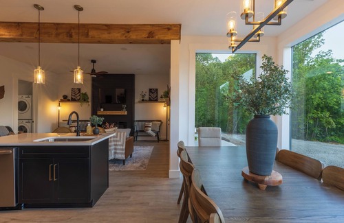 New Plymouth House | Rooftop deck with AMAZING Views, Fire table, Bar, Hot tub and Pet Friendly!
