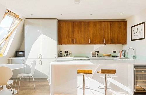 Westbourne Apartment | Rooftop eyrie in heart of vibrant Notting Hill