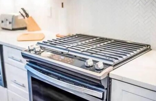 Hurwood Heights House | Rooftop/Geodis Park/Pet Friendly