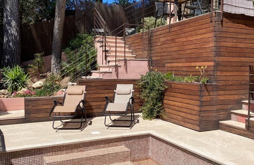 Cala San Vicente Ski Chalet | Rooftop Jacuzzi, walking distance to the beach