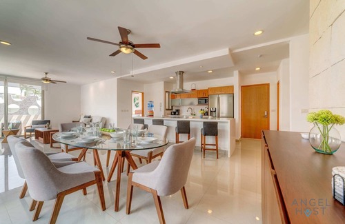 Zazil-ha Condo | Rooftop Oasis | Spa Tub | Pool | Prime Location!