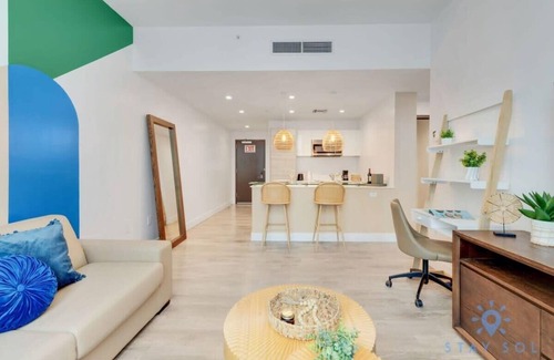 Hollywood Apartment | Rooftop Pool+ Gym – Hollywood Beach Broad–walk