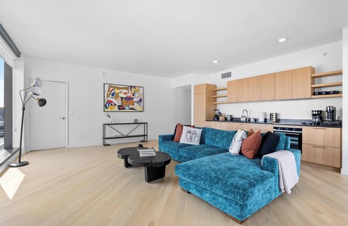 Hollywood Apartment | Rooftop Pool Modern 2BR/2BA Gym, Panoramic Views