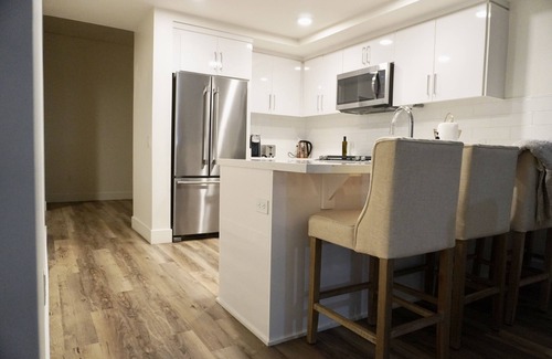 East Village Apartment | Rooftop Pool + Parking - Only One Week Left to Book- San Diego Luxury Condo