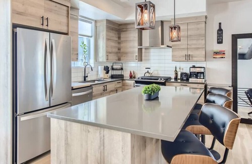 Jefferson Park House | Rooftop Retreat / Walk To Park & Breweries
