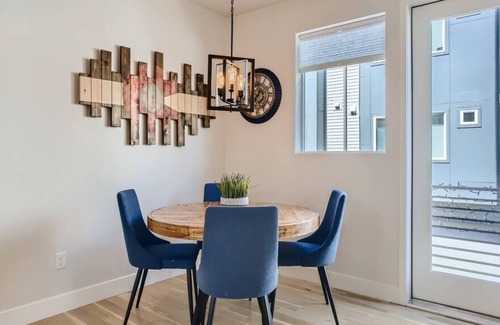 Jefferson Park House | Rooftop Retreat / Walk To Park & Breweries