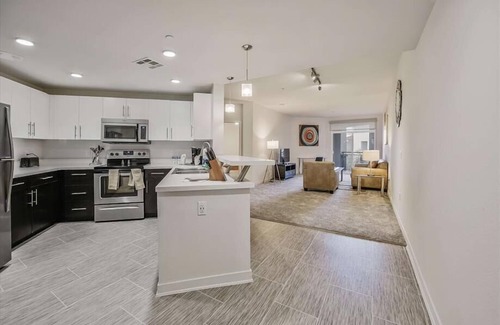 Mira Mesa Apartment | Rooftop Spa & Pool | 1 BR w/Sauna | Mira Mesa