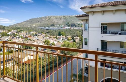 Mira Mesa Apartment | Rooftop Spa & Pool | 1 BR w/Sauna | Mira Mesa
