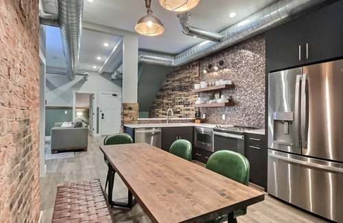 Cherokee Triangle Apartment | Rooftop Suite @ Bungalou + Bourbon Bar + Gameyard
