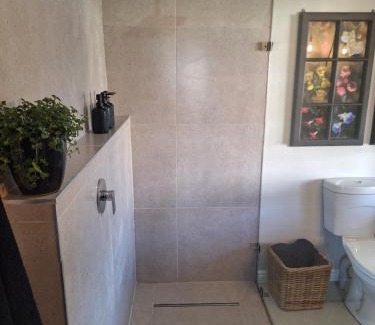 Drakenstein House | Rooiheuwel Cottage