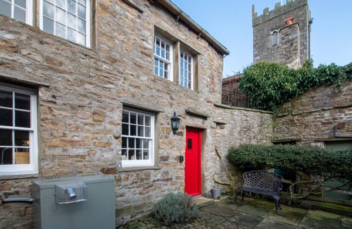 Askrigg House | Rooks Cottage - Two Bedroom House, Sleeps 4