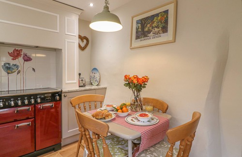 Drewsteignton Cottage | ROOKWOOD, pet friendly, luxury holiday cottage in Drewsteignton
