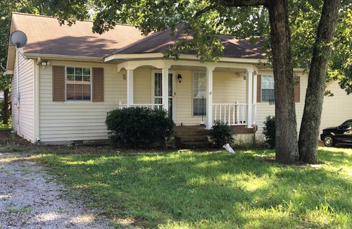 Four Corners House | Room 1- Quiet private room close to Airport and Lake