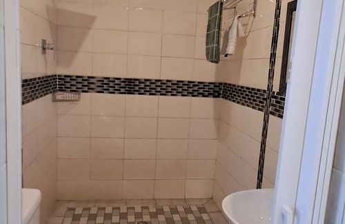 Maseru Bed & Breakfast | Room 1 : Sleeps 3 with Private Bathroom