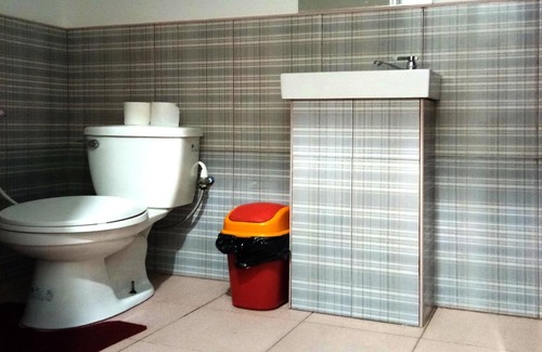 Amambucale Villa | Room 104 at Liezels B & B, is a Dorm room for up to 8 friends or family members.