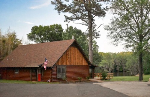 Karnack Cabin | Room #16